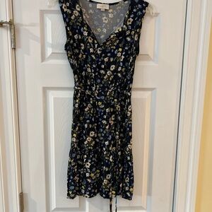 Ladies Size XS LOFT Navy Floral Mini Dress GUC